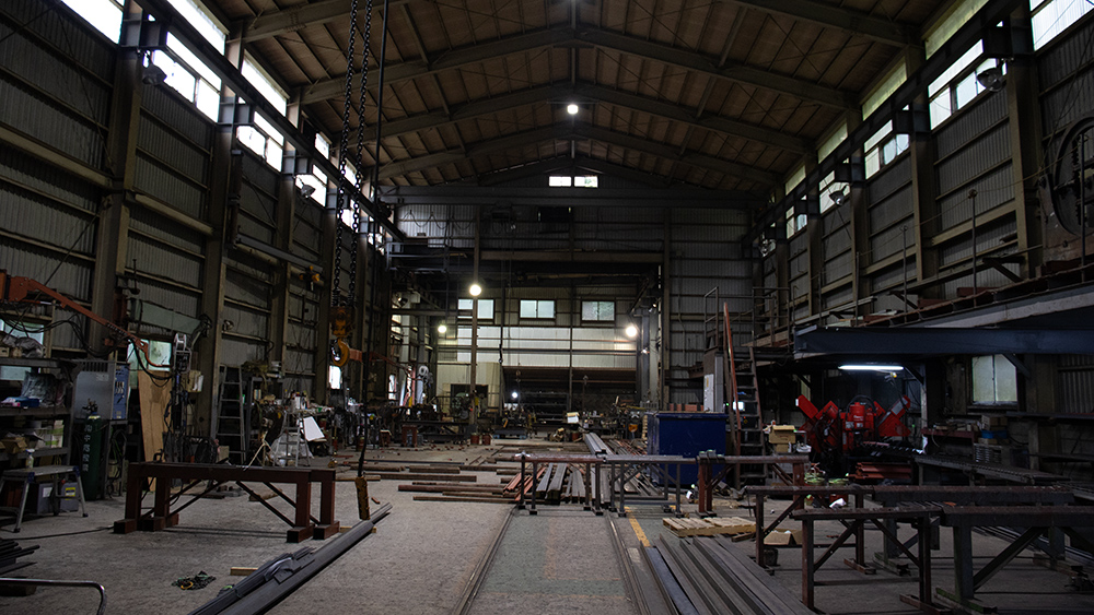 工場内（右側：ビームワーカー）